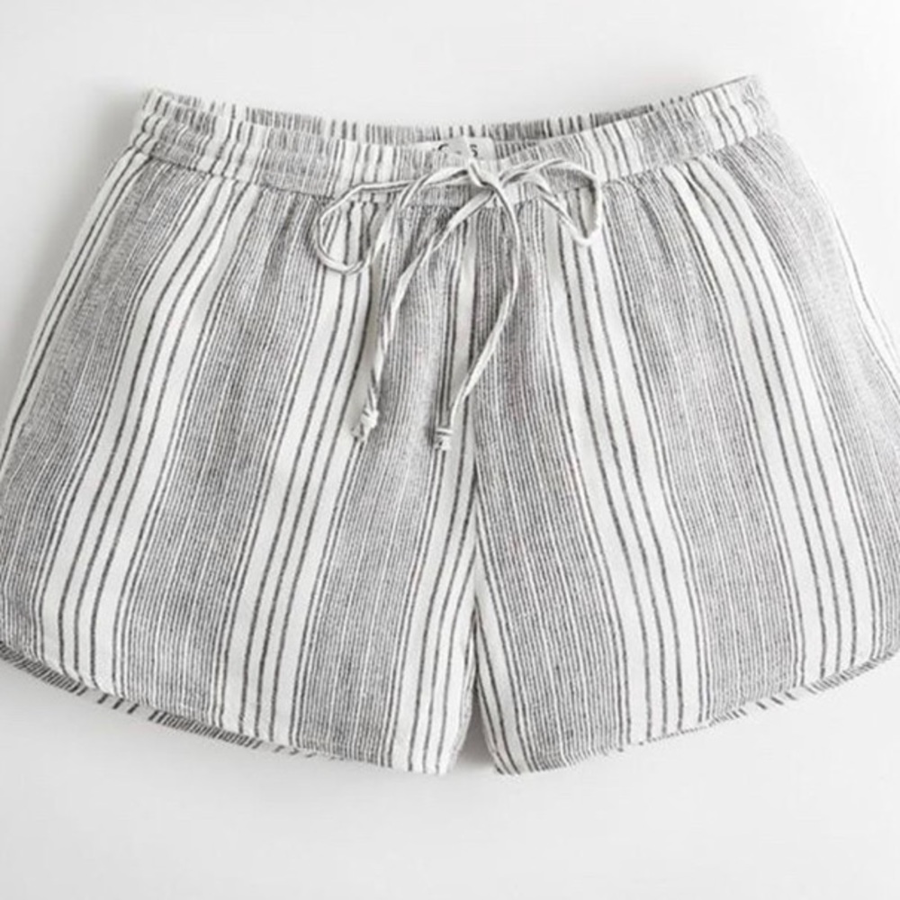 Hollister Gray Ultra High-rise Linen-blend Shorts